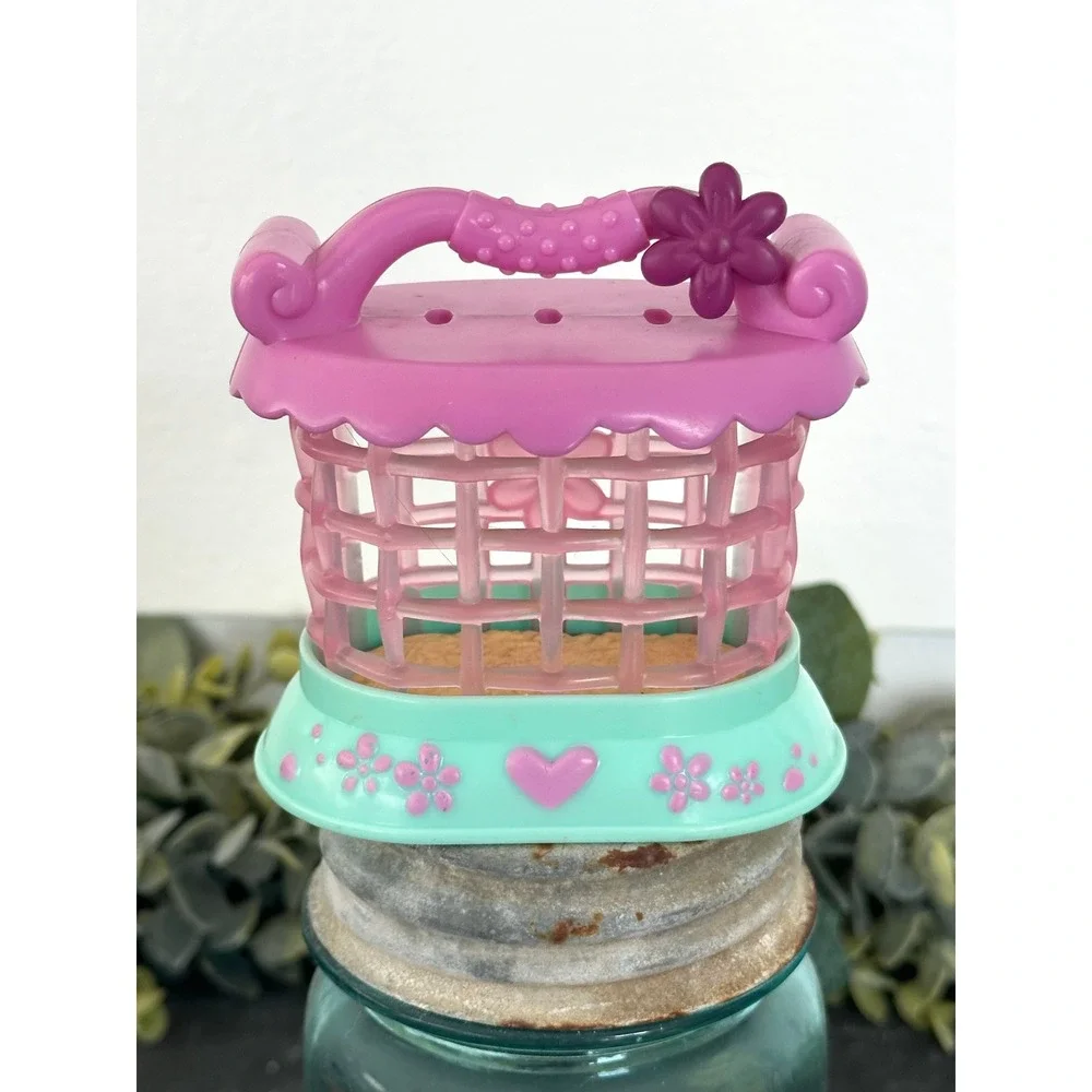 Littlest Pet Shop Portable Pet Carrier cage toy LPS Hasbro Vintage 2005
